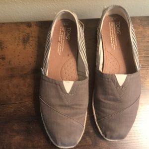 Toms, canvas slip-ons, 8 wide